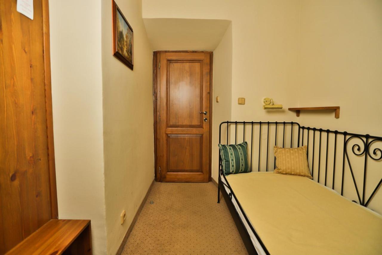 U Schnellu Hotel Praag Buitenkant foto