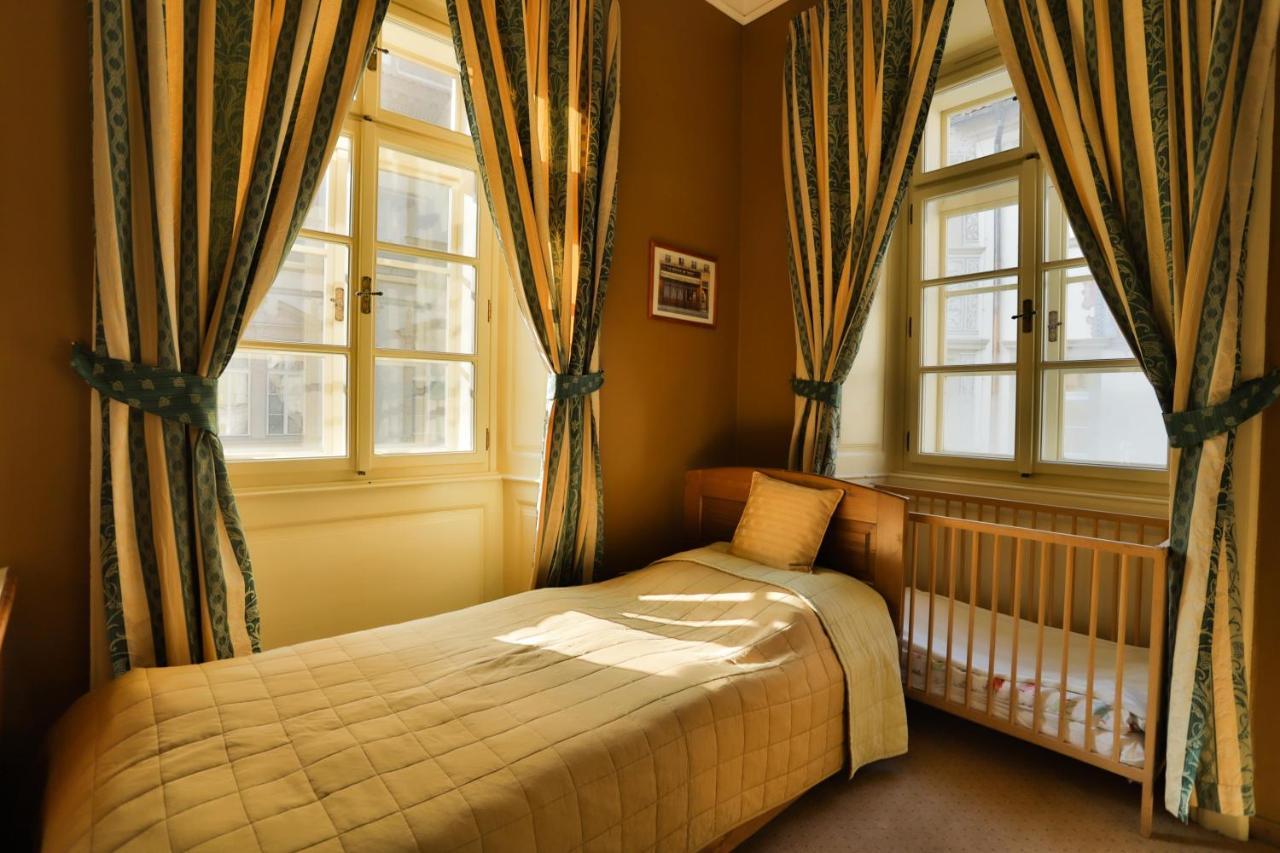 U Schnellu Hotel Praag Buitenkant foto