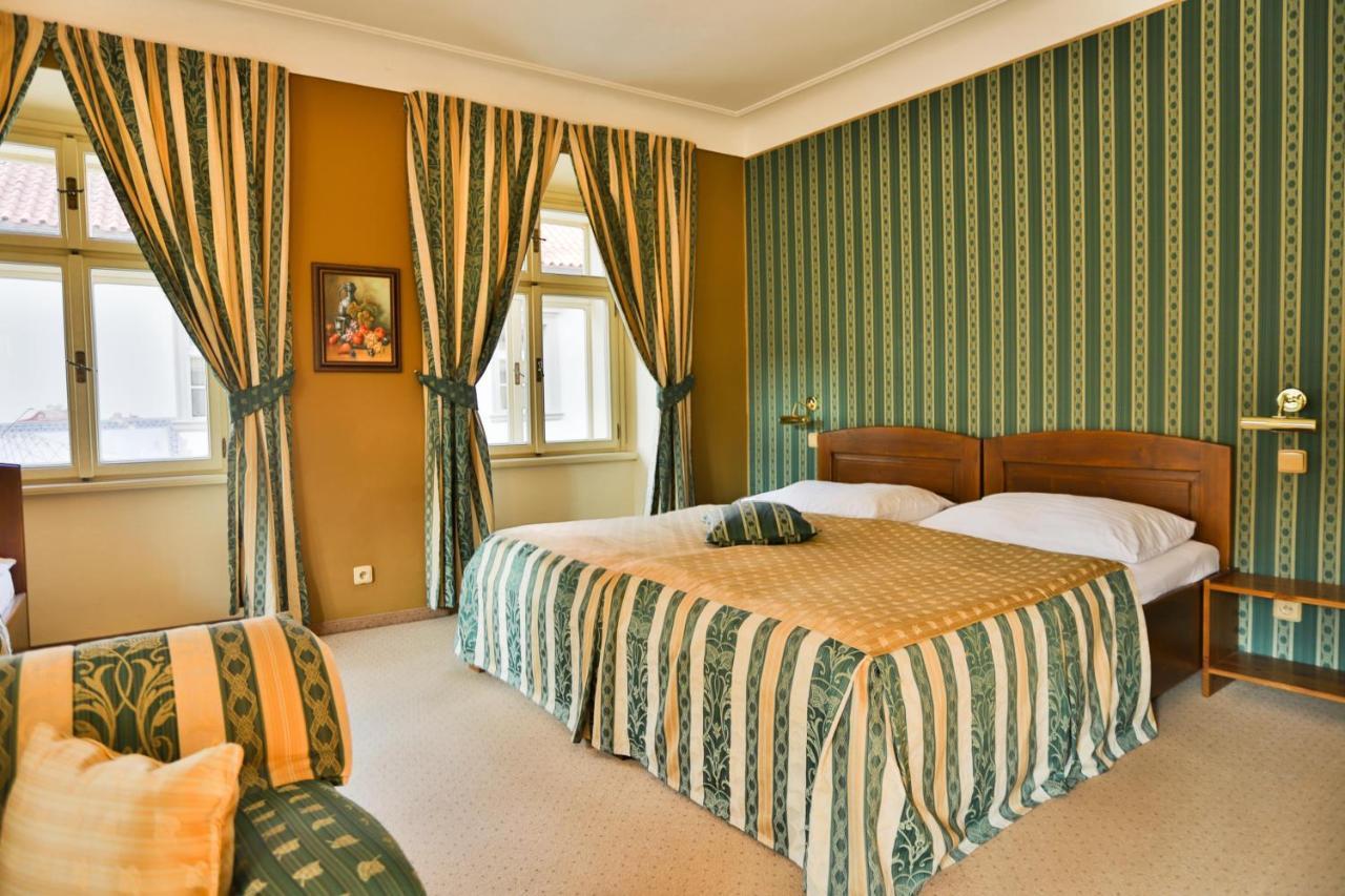 U Schnellu Hotel Praag Buitenkant foto