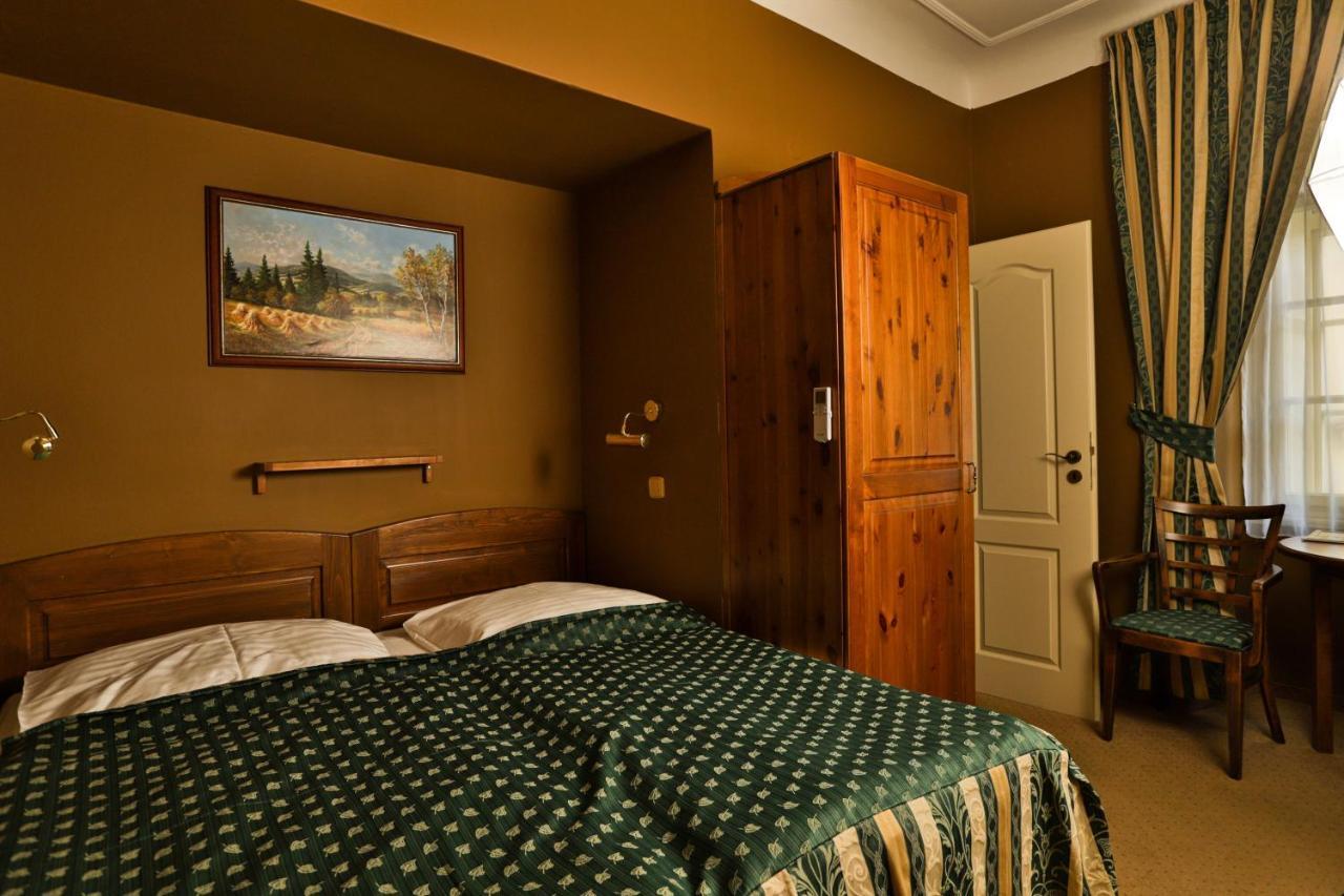 U Schnellu Hotel Praag Buitenkant foto