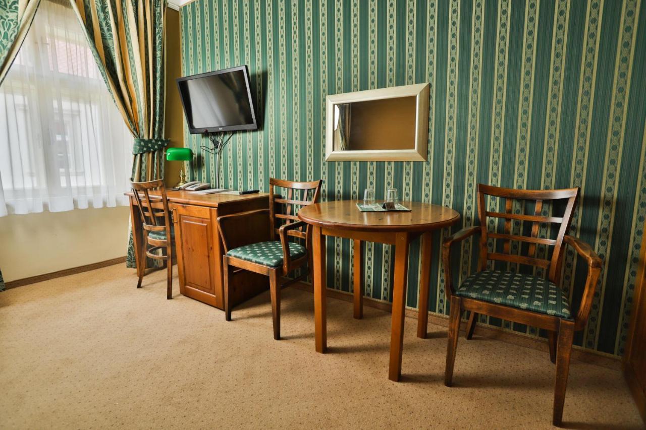 U Schnellu Hotel Praag Buitenkant foto