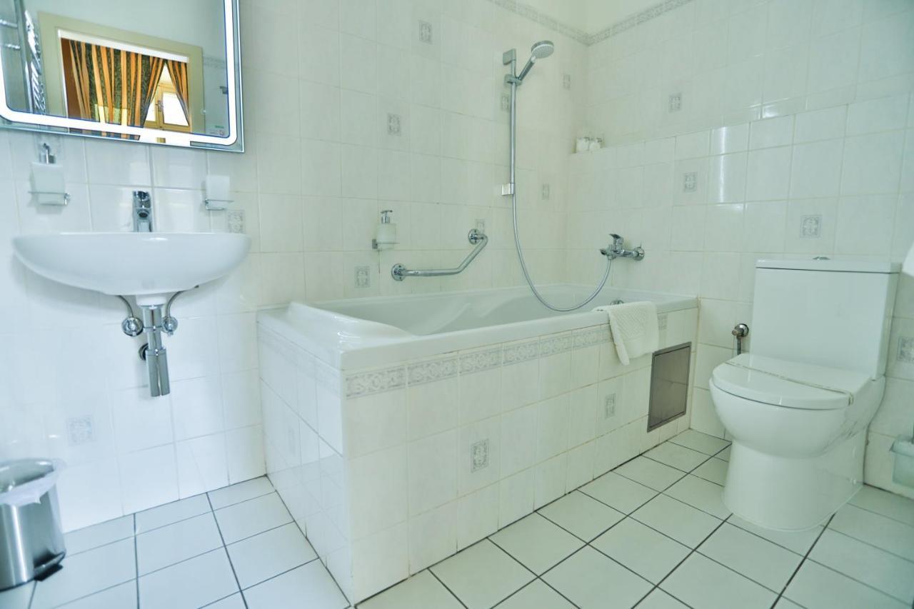 U Schnellu Hotel Praag Buitenkant foto