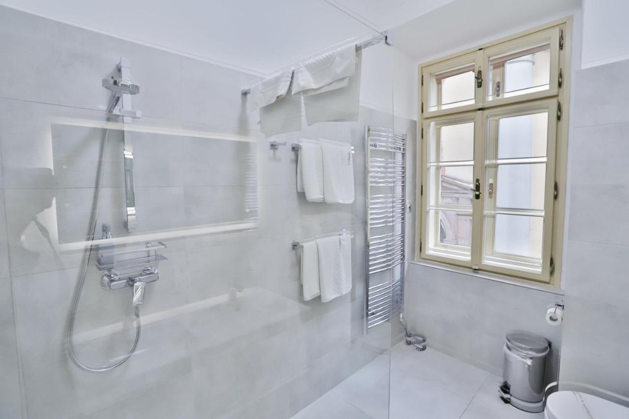 U Schnellu Hotel Praag Buitenkant foto
