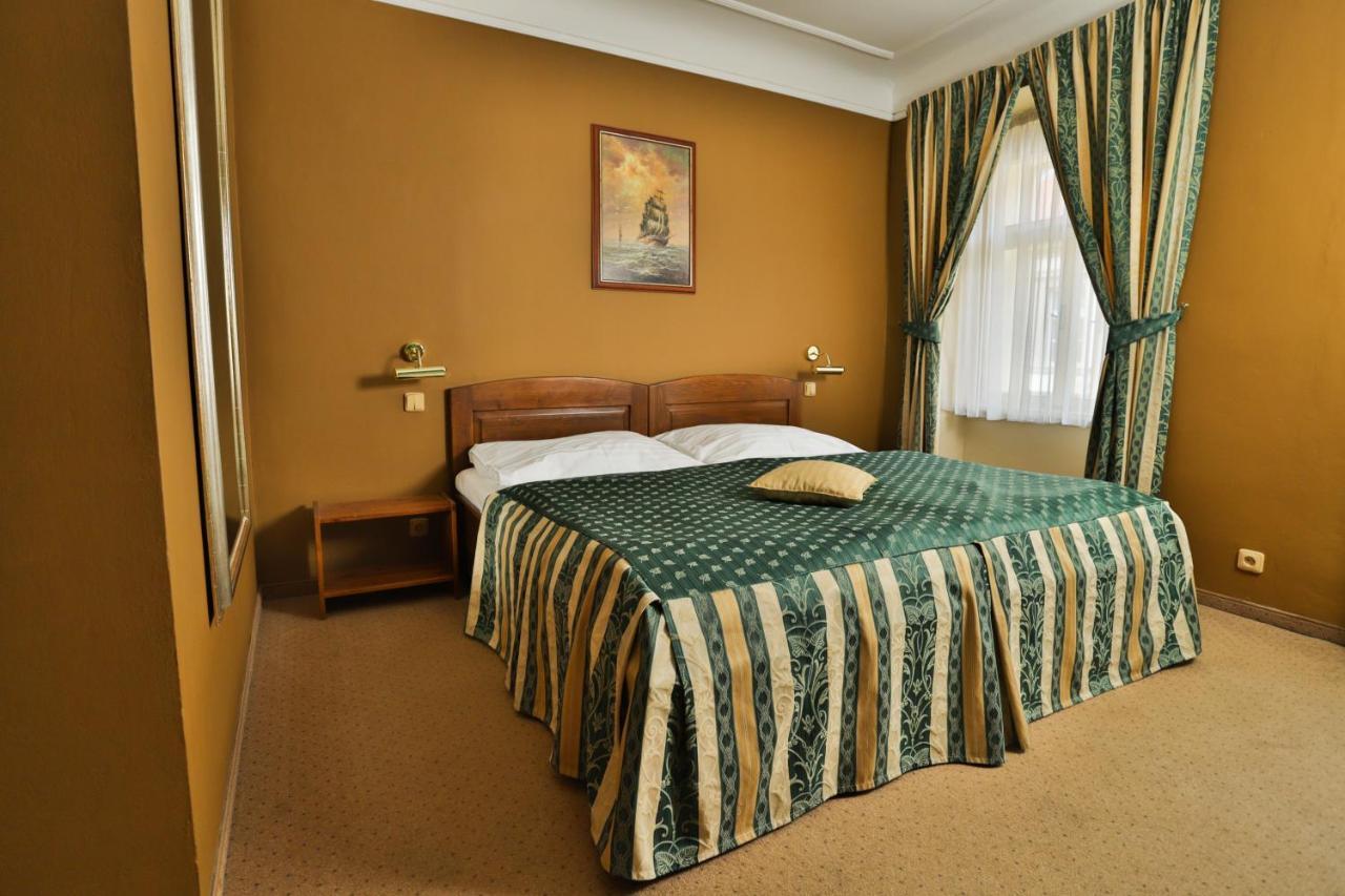 U Schnellu Hotel Praag Buitenkant foto