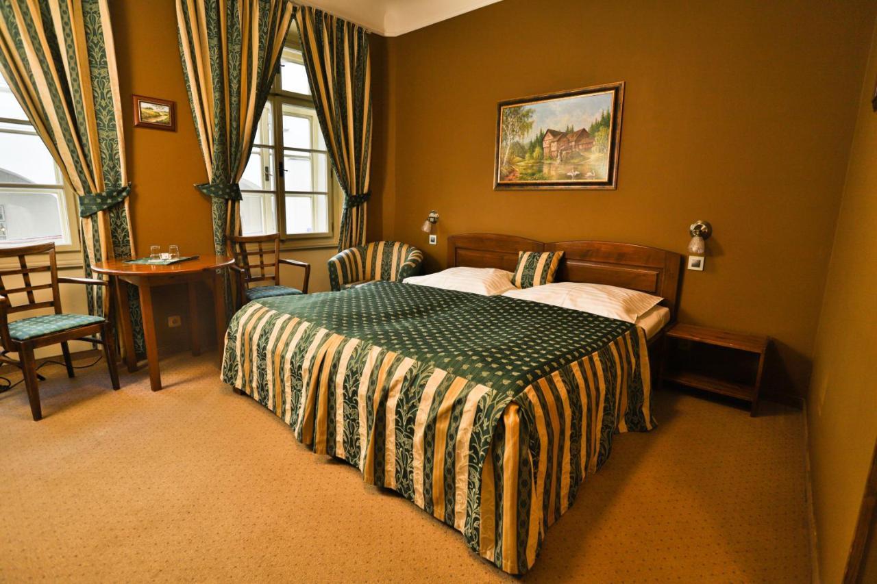 U Schnellu Hotel Praag Buitenkant foto