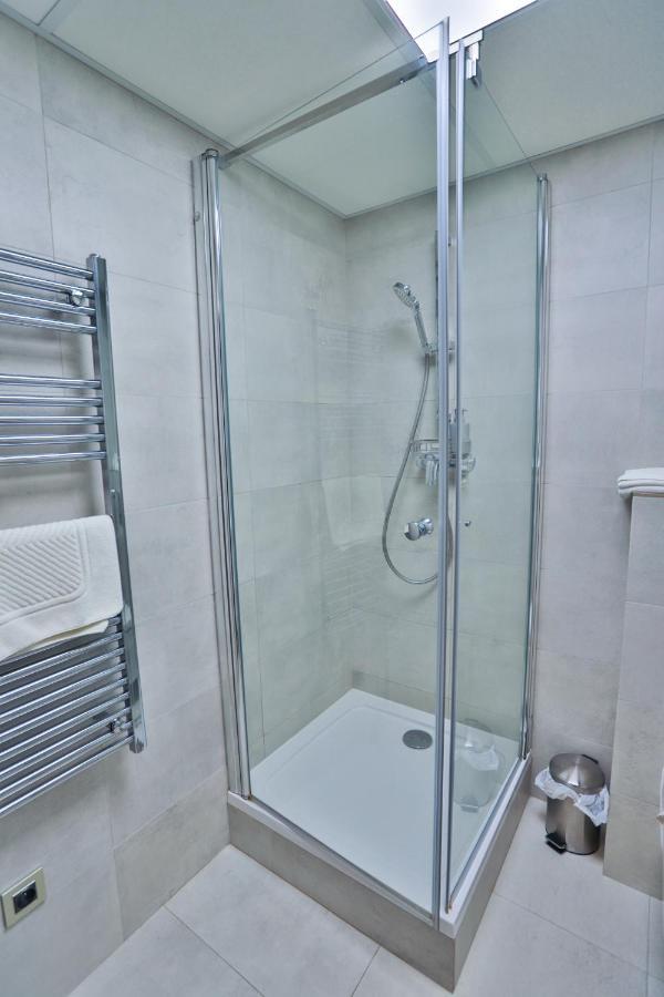 U Schnellu Hotel Praag Buitenkant foto