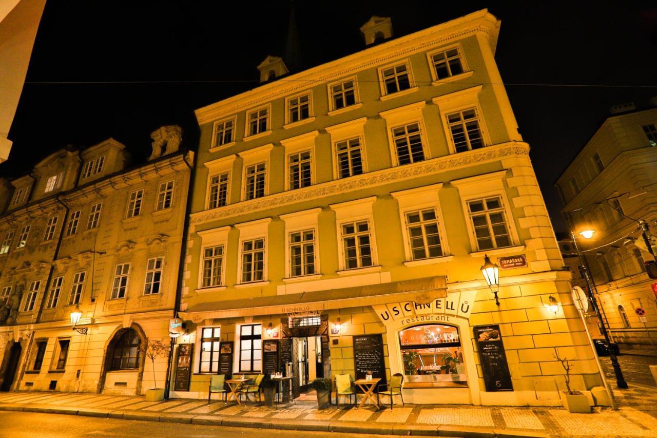 U Schnellu Hotel Praag Buitenkant foto