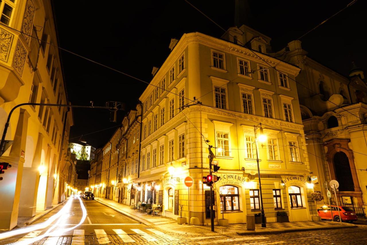 U Schnellu Hotel Praag Buitenkant foto