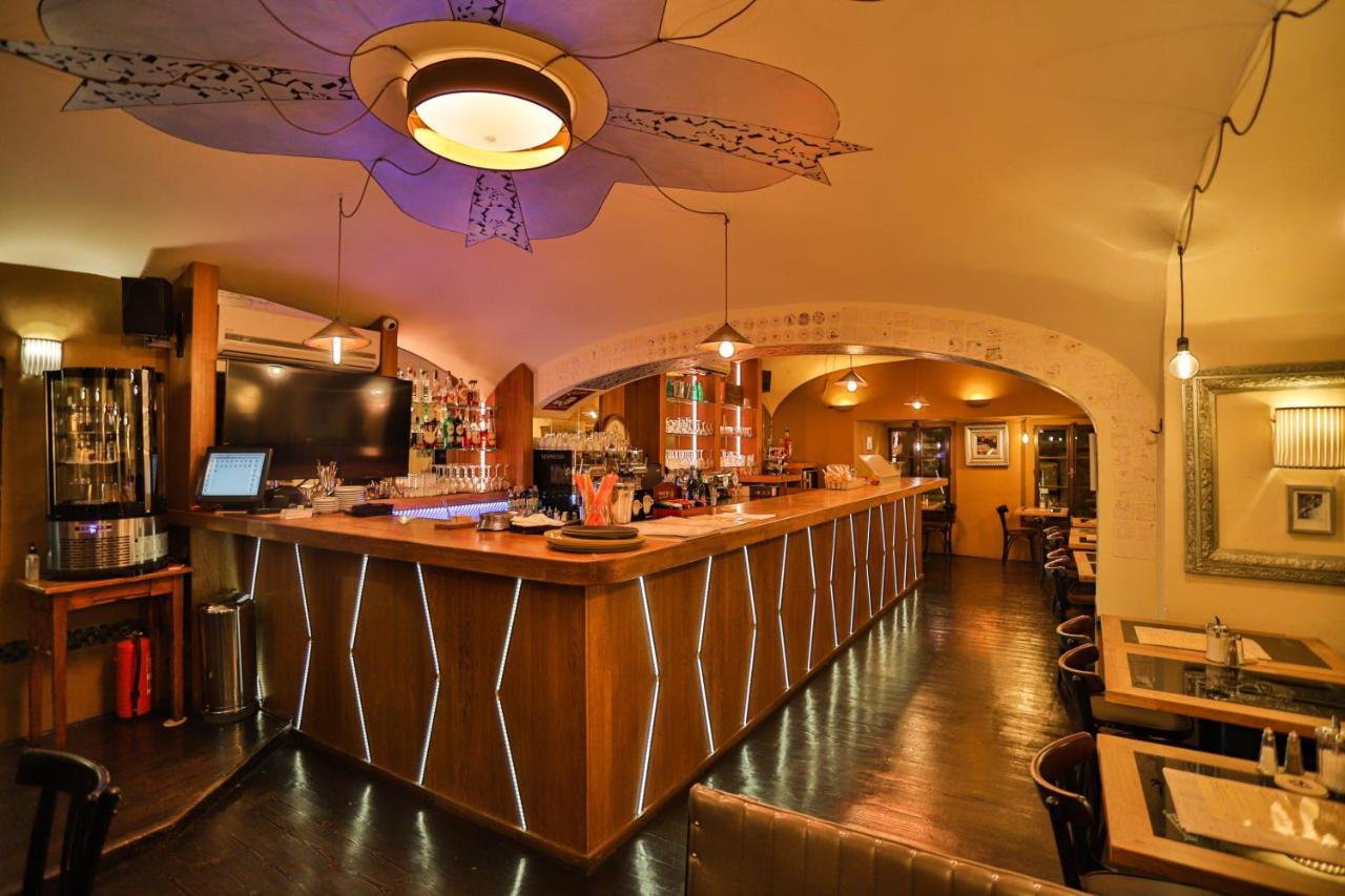 U Schnellu Hotel Praag Buitenkant foto