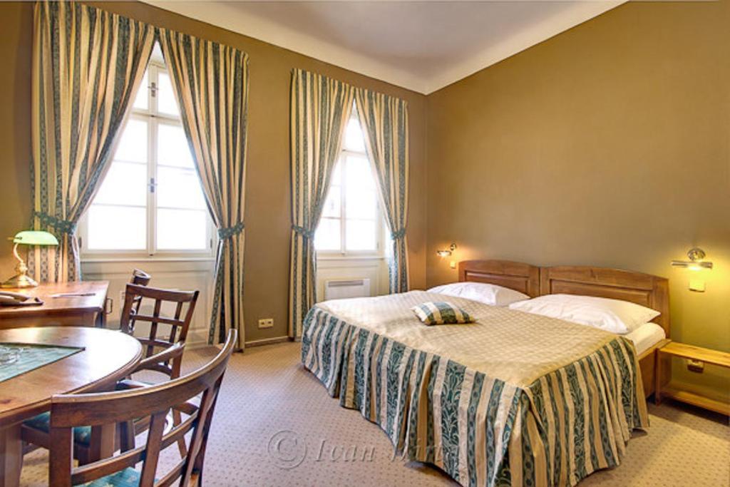 U Schnellu Hotel Praag Kamer foto
