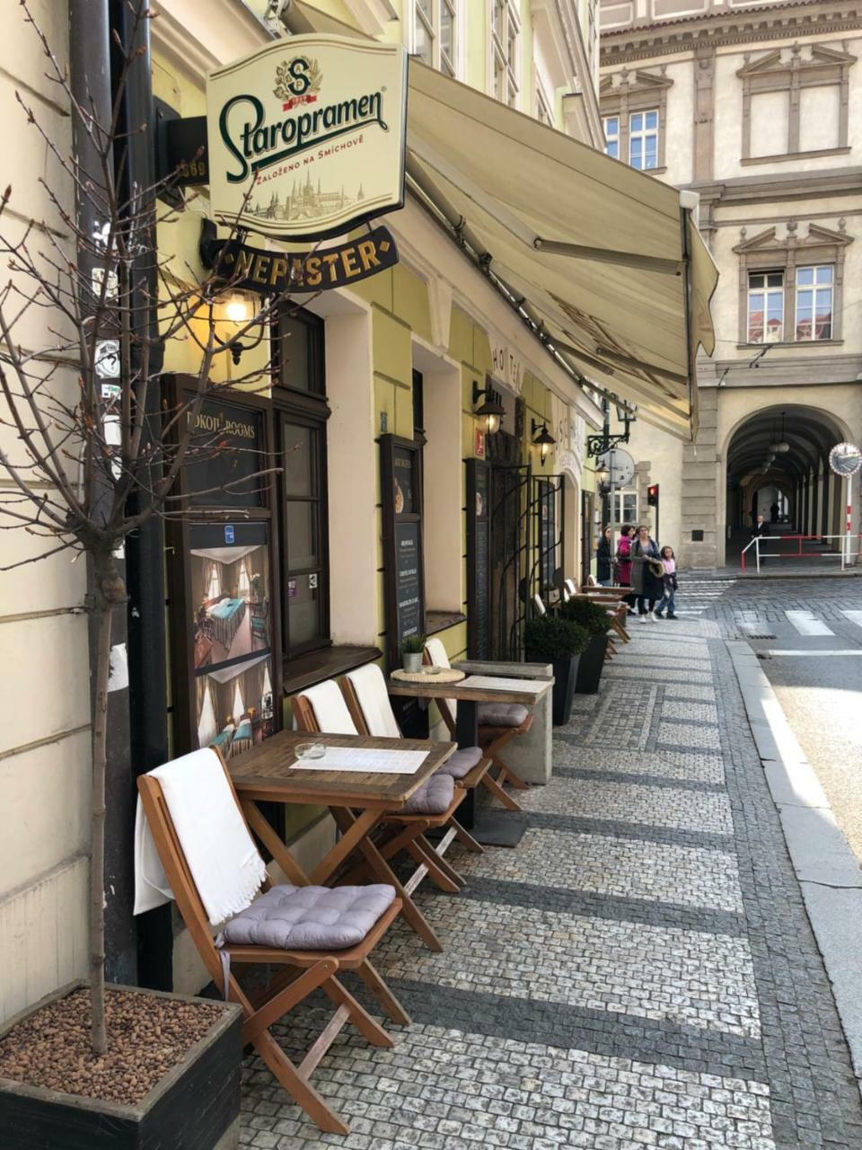 U Schnellu Hotel Praag Buitenkant foto